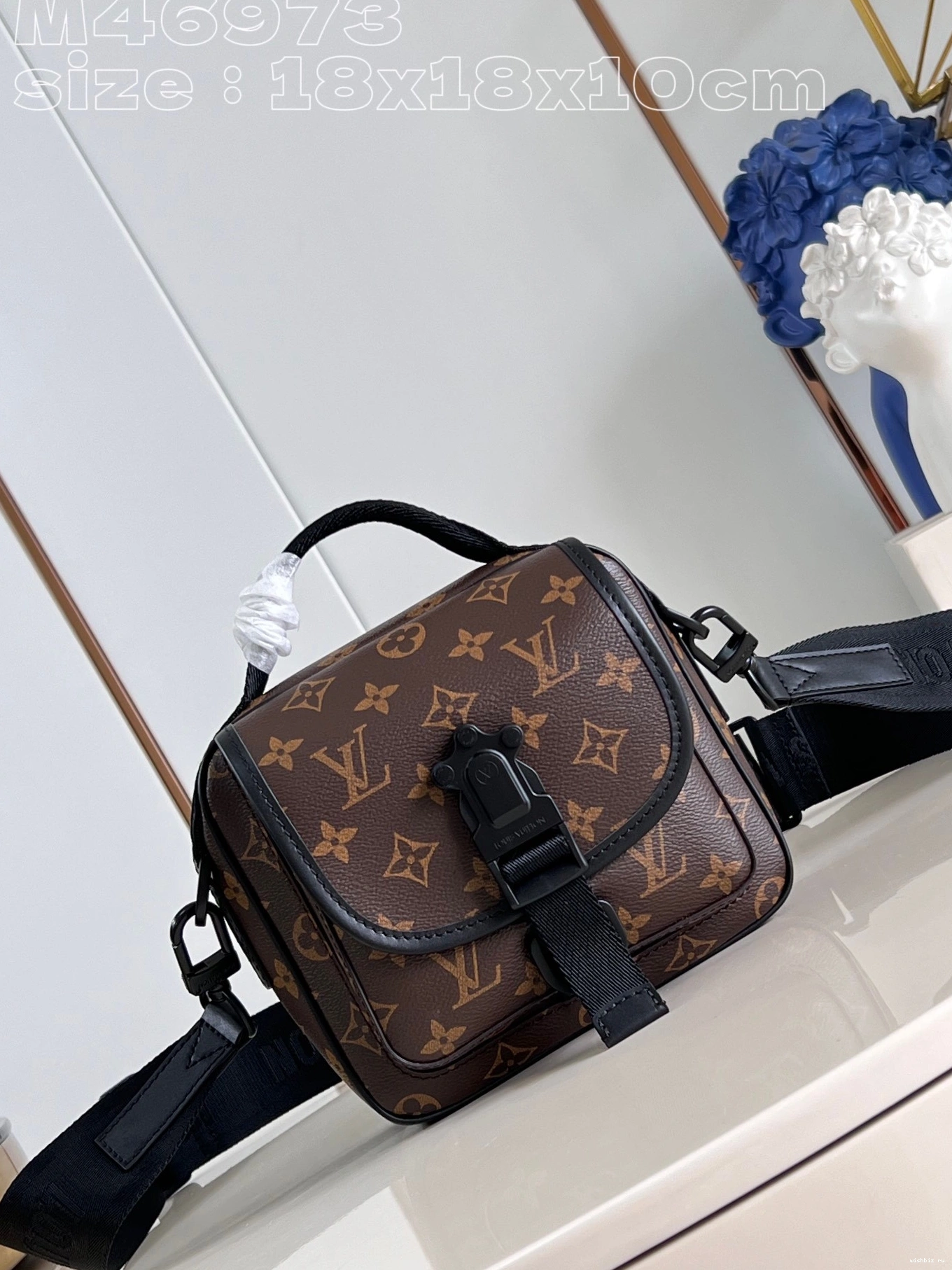WIS Trail LOUIS Messenger-18*18*10CM VUITTON 1028